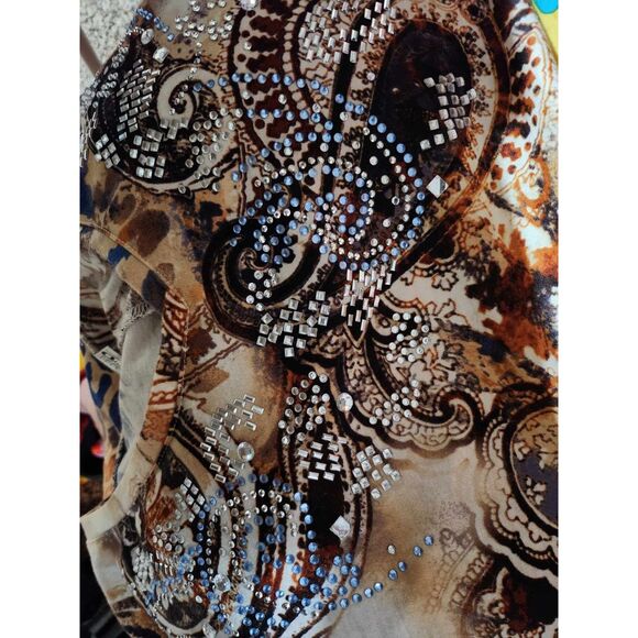 Thomas and Olivia top captures attention & creates a lasting impression. Size 2X - Picture 11 of 13